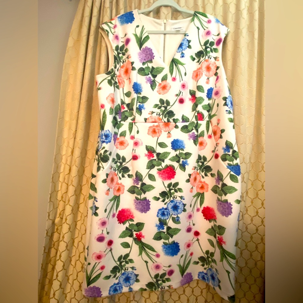Calvin Klein Size 24W Classic Floral Scuba Sheath